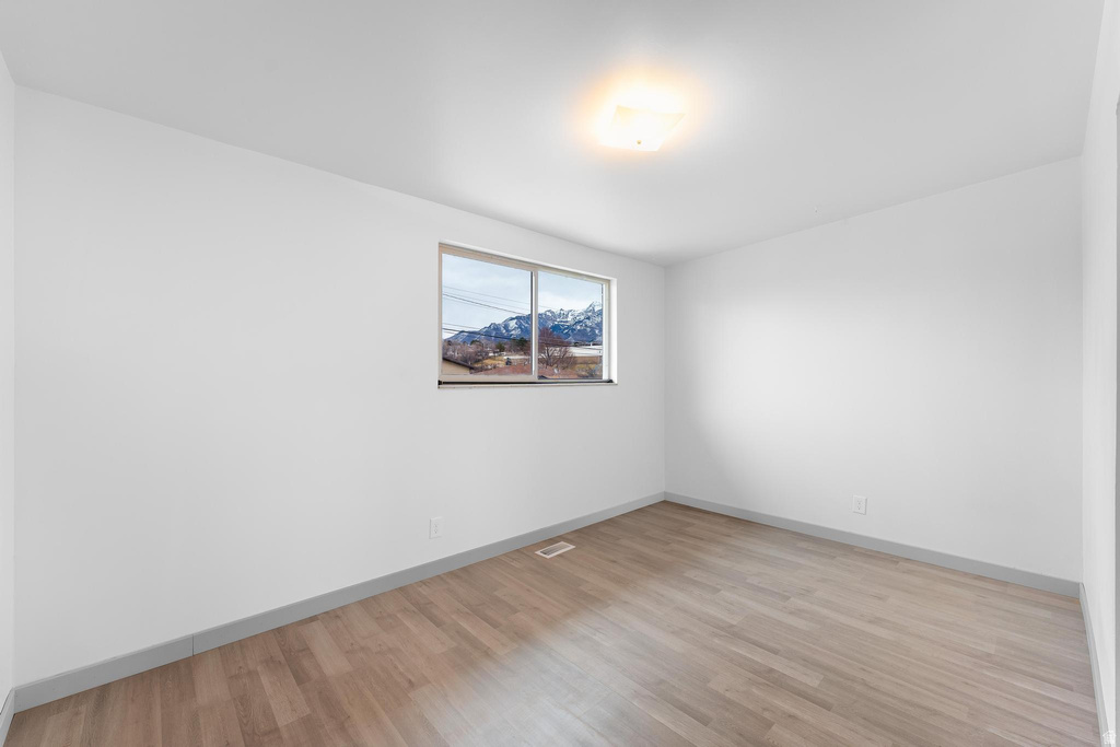 1123 E SEGO LILY DR White City, UT 84094