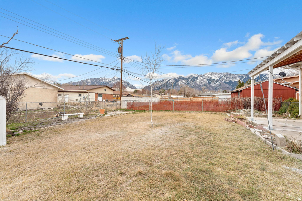 1123 E SEGO LILY DR White City, UT 84094