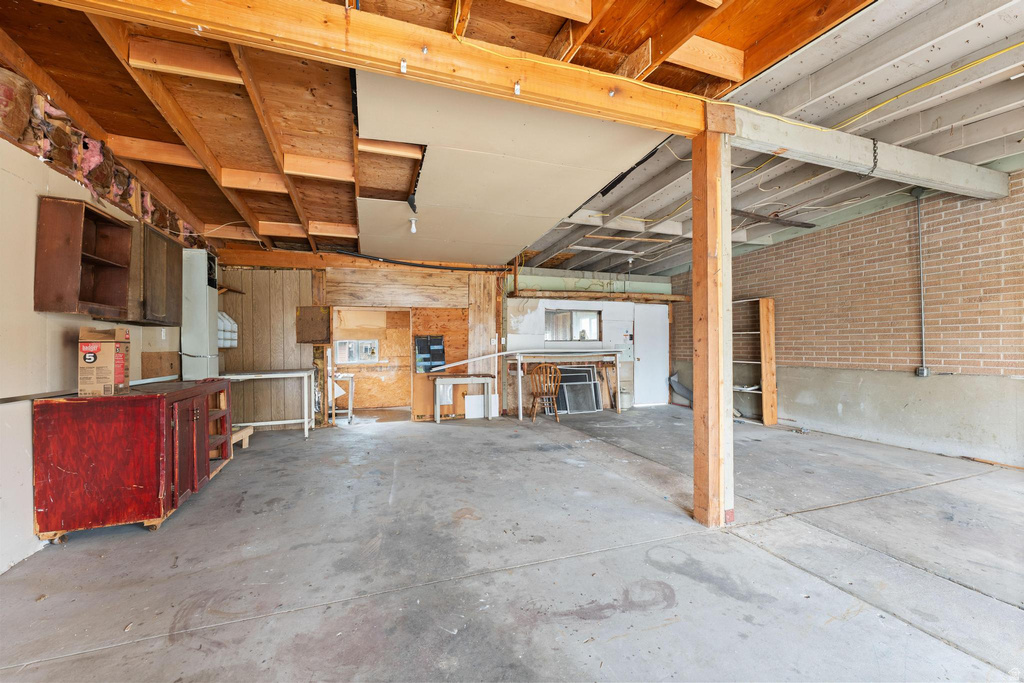 1123 E SEGO LILY DR White City, UT 84094