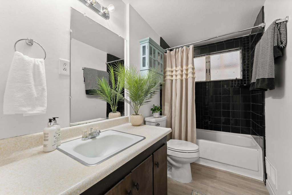 1123 E SEGO LILY DR White City, UT 84094