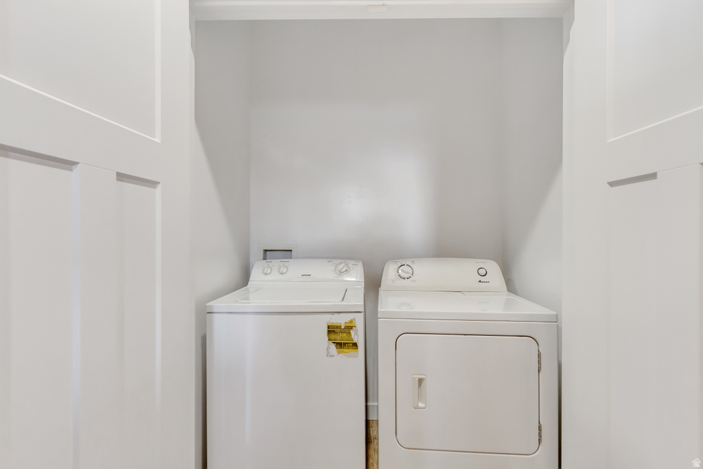 511 E HARPER PARK LN Salt Lake City, UT 84106