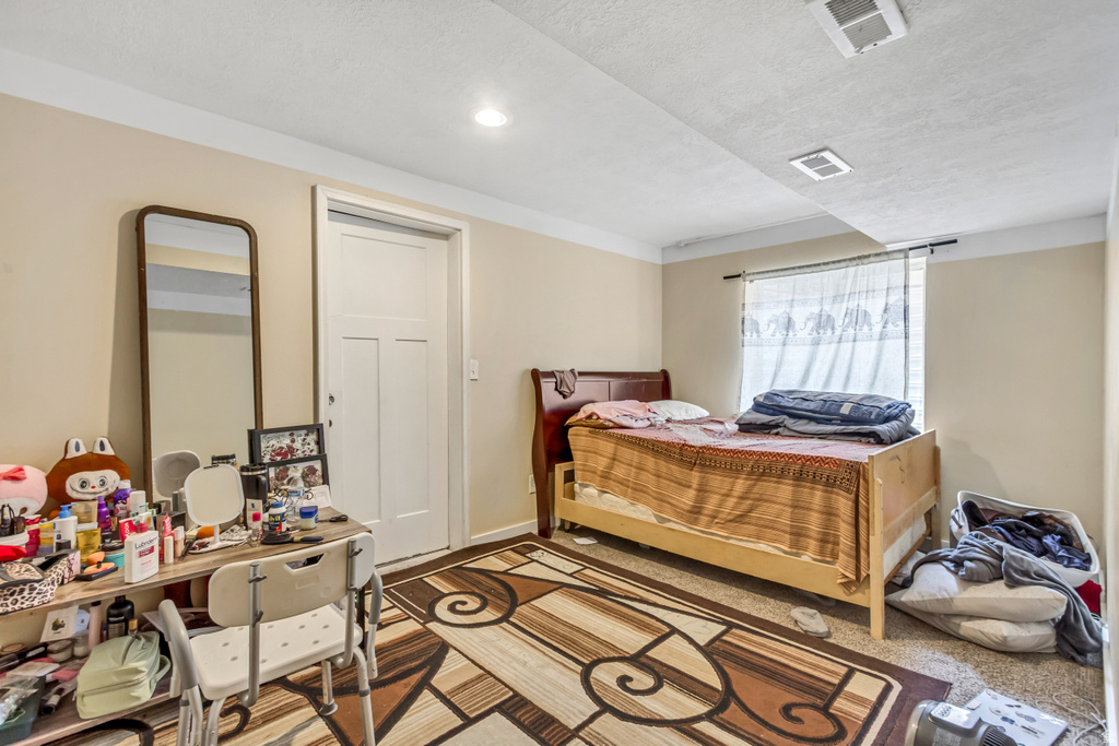 511 E HARPER PARK LN Salt Lake City, UT 84106