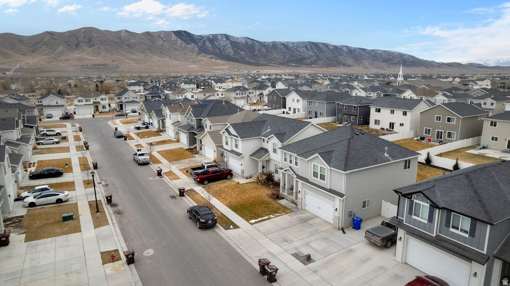 1112 E DEBORAH ST Eagle Mountain, UT 84005