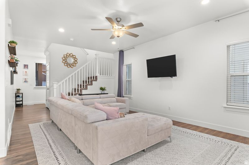 1112 E DEBORAH ST Eagle Mountain, UT 84005