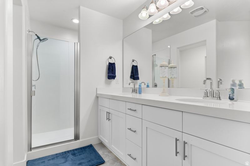 1112 E DEBORAH ST Eagle Mountain, UT 84005