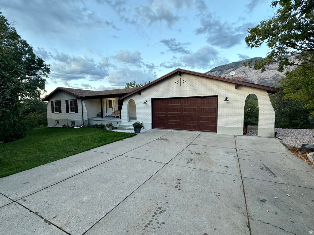 2127 E 5950 N Eden, UT 84310