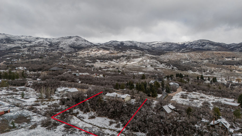 2127 E 5950 N Eden, UT 84310