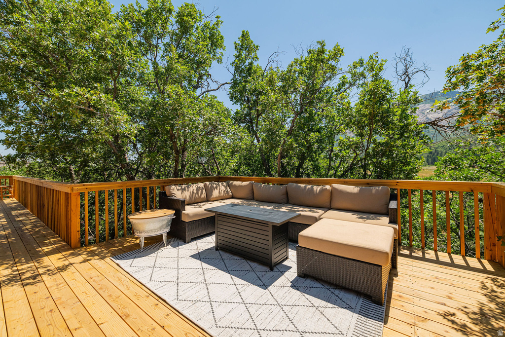 2127 E 5950 N Eden, UT 84310