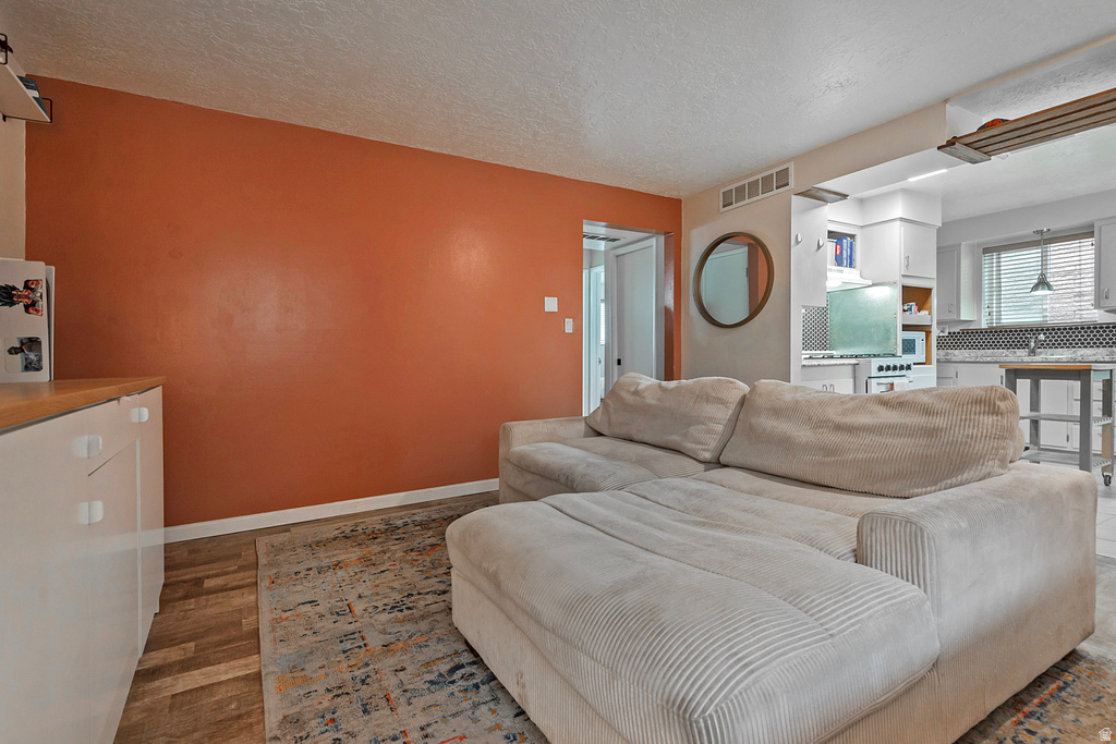 2033 E 2700 S #1 Salt Lake City, UT 84109