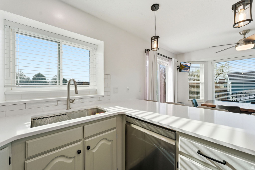 2189 N 1950 E Layton, UT 84040