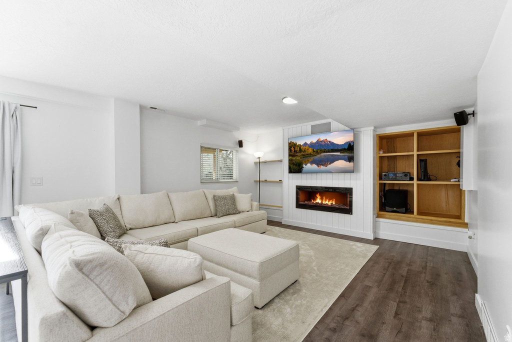 2189 N 1950 E Layton, UT 84040