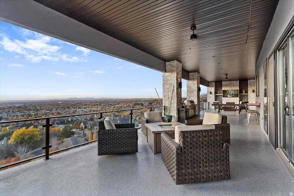 1766 VIEW CT Fruit Heights, UT 84037