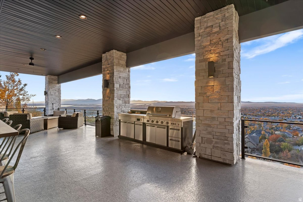 1766 VIEW CT Fruit Heights, UT 84037