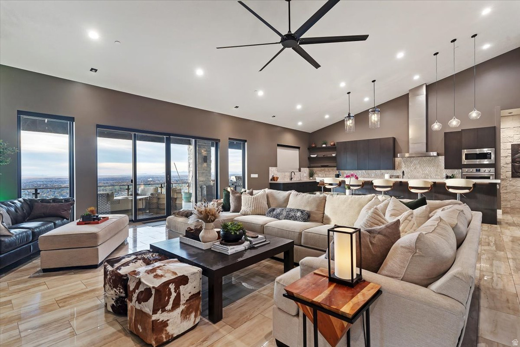 1766 VIEW CT Fruit Heights, UT 84037