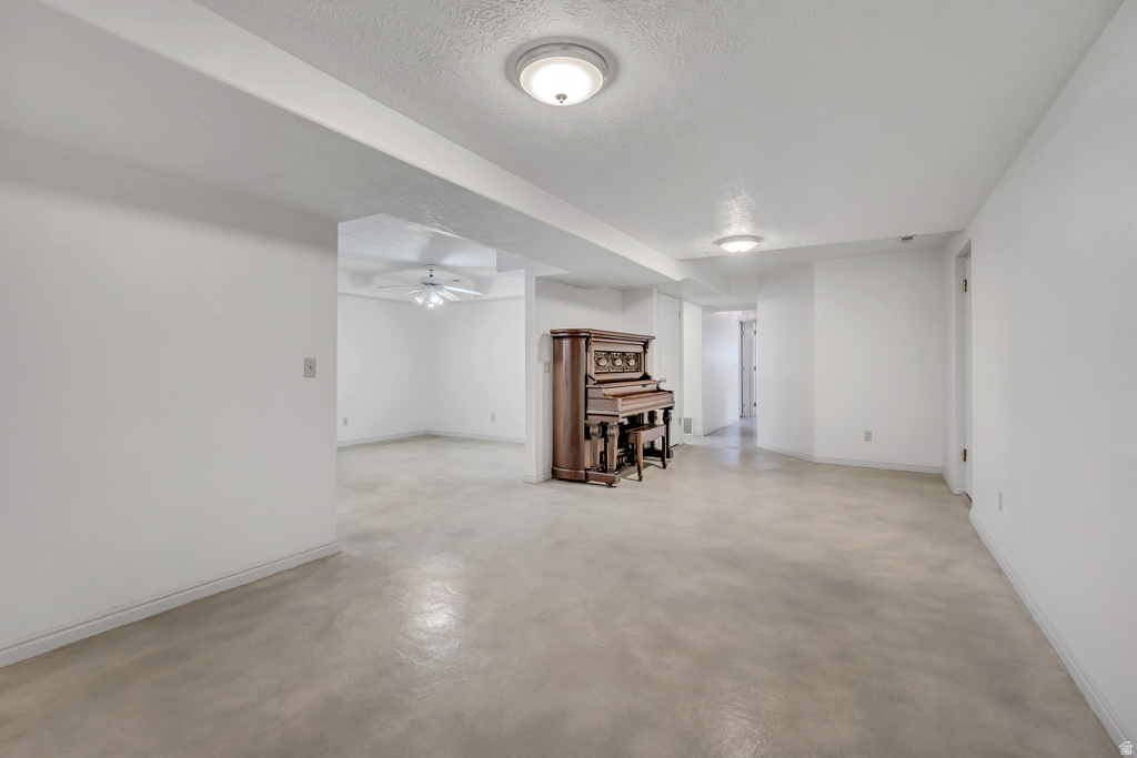 1427 W STERN DR Taylorsville, UT 84123