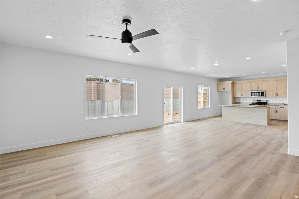 141 S 940 E Santaquin, UT 84655
