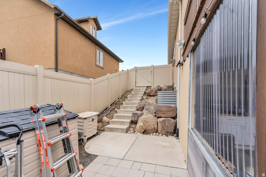 2394 S PALOMINO DR Saratoga Springs, UT 84045