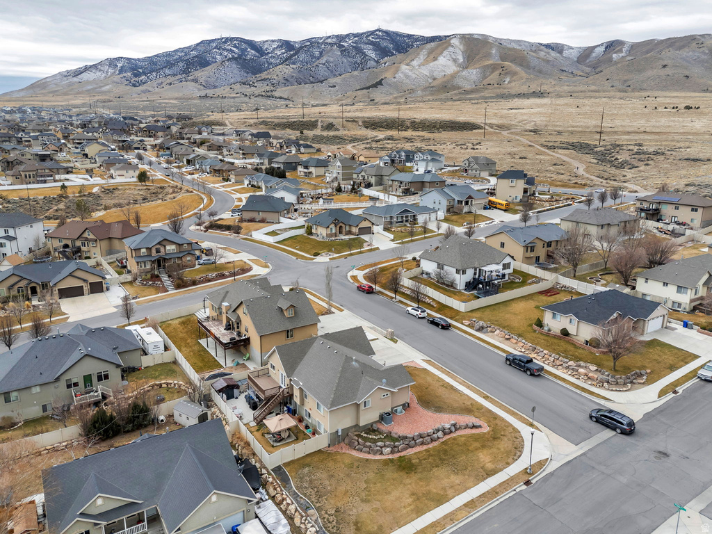 2394 S PALOMINO DR Saratoga Springs, UT 84045