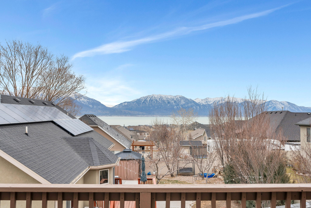 2394 S PALOMINO DR Saratoga Springs, UT 84045