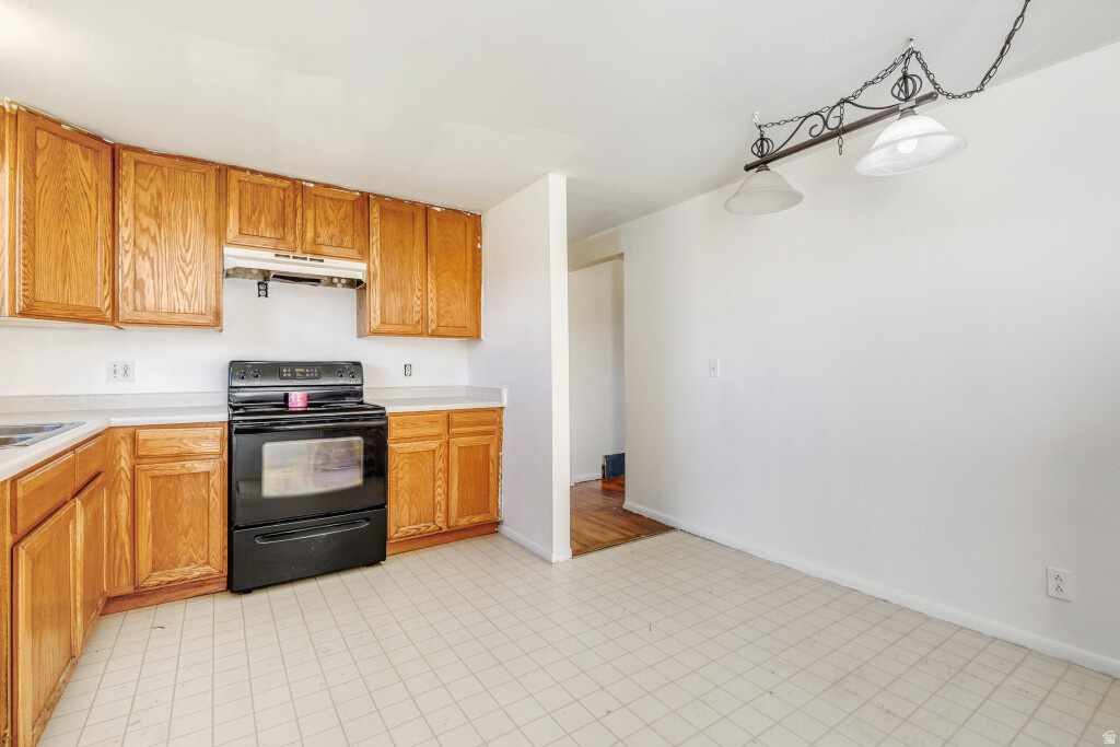 3584 S 6505 W West Valley City, UT 84128