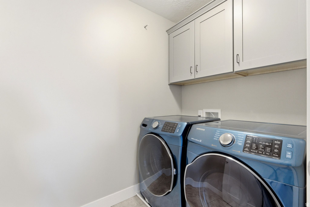 15125 S BATTLE DR Bluffdale, UT 84065