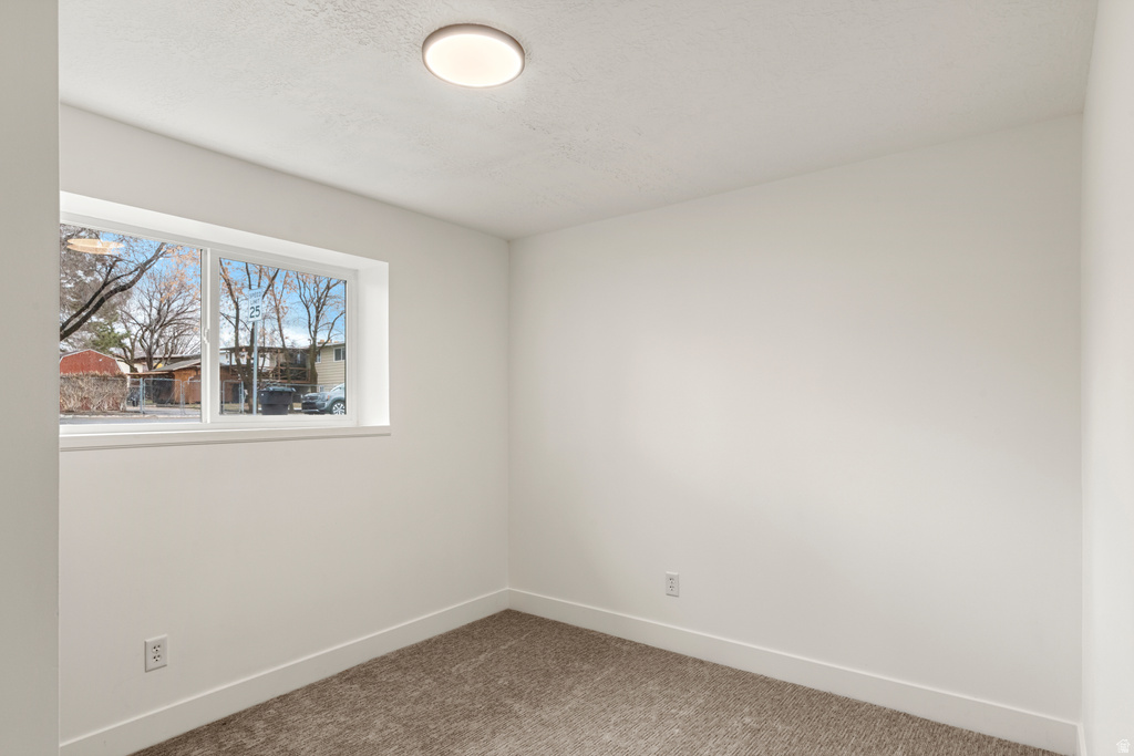 6095 S 2600 W Roy, UT 84067