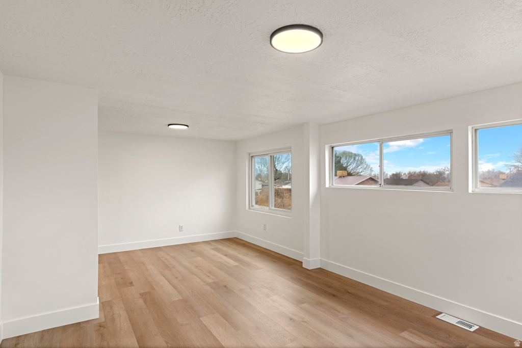 6095 S 2600 W Roy, UT 84067