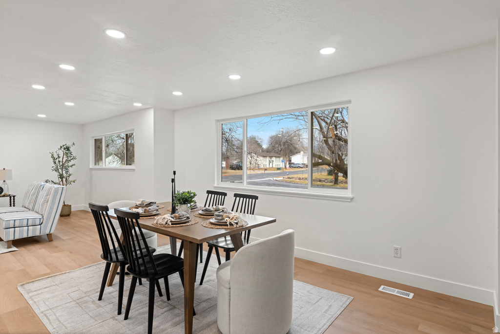 6095 S 2600 W Roy, UT 84067