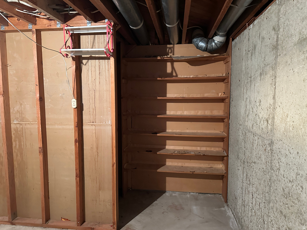 2510 W 6900 N Honeyville, UT 84314