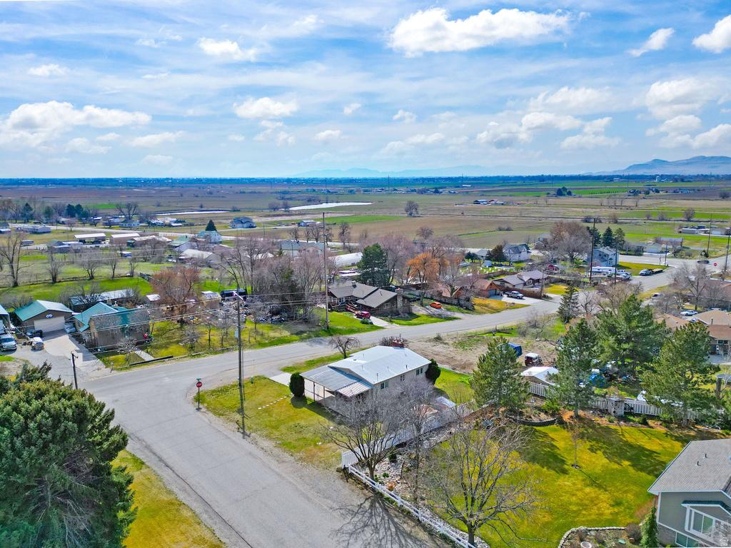 2510 W 6900 N Honeyville, UT 84314