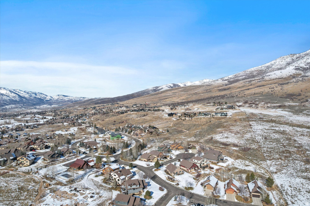 5823 E ELKHORN DR Eden, UT 84310