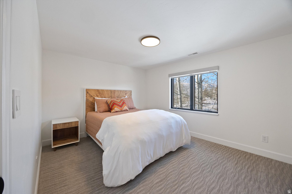 5823 E ELKHORN DR Eden, UT 84310