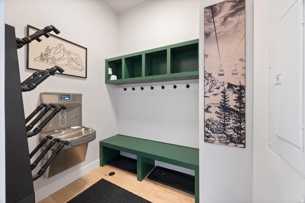 5823 E ELKHORN DR Eden, UT 84310