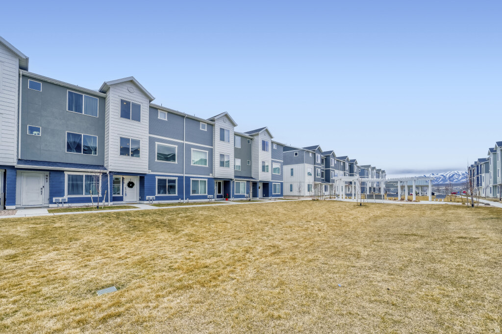 978 E DRIFTER LN Saratoga Springs, UT 84045