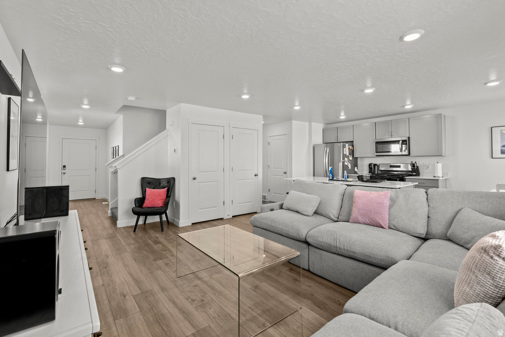 3742 S GOLD BANK DR #1235 Magna, UT 84044