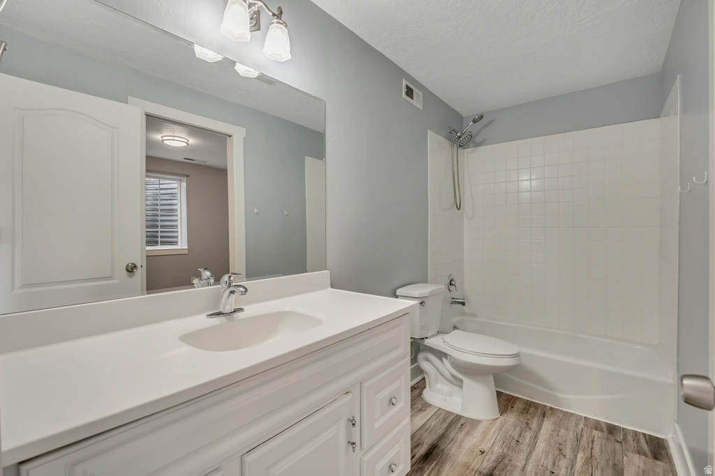 1083 N 700 E Springville, UT 84663