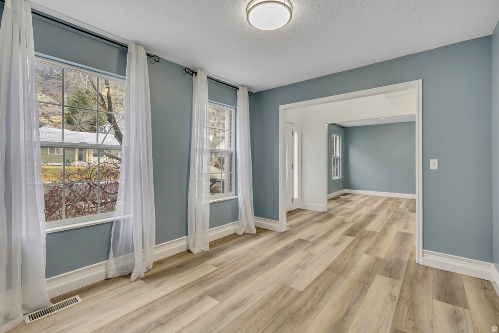 1083 N 700 E Springville, UT 84663