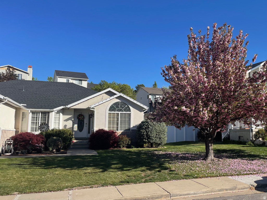 2353 CANYON VIEW DR Layton, UT 84040