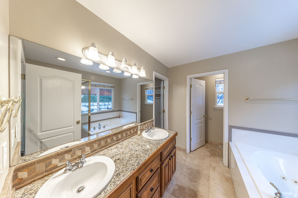 2353 CANYON VIEW DR Layton, UT 84040