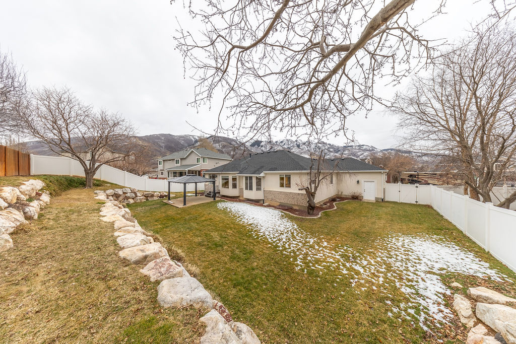 2353 CANYON VIEW DR Layton, UT 84040