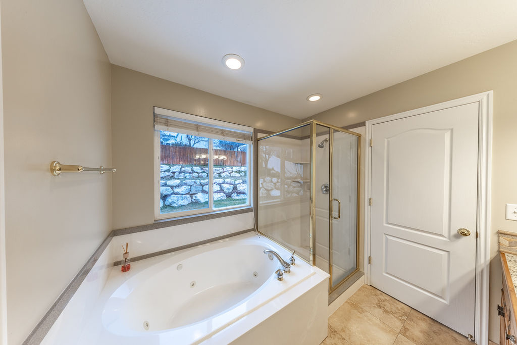 2353 CANYON VIEW DR Layton, UT 84040