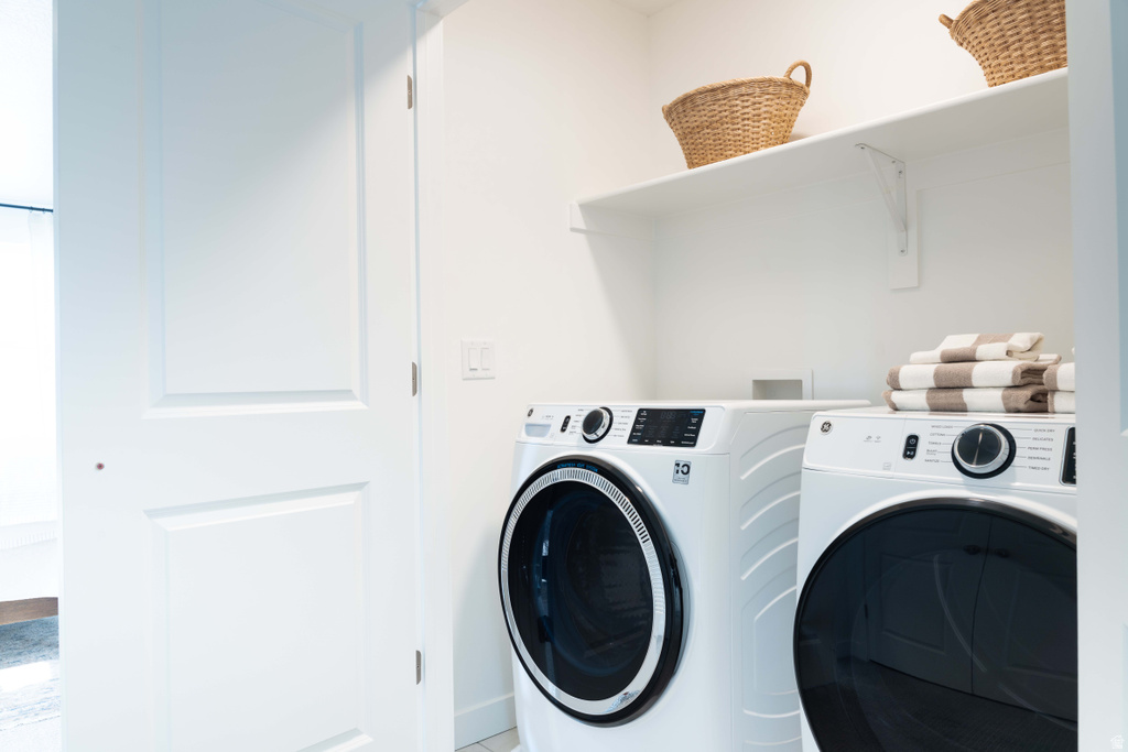 869 S MATHINLDA DR #245 Saratoga Springs, UT 84045