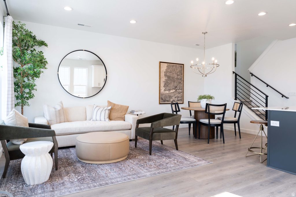 869 S MATHINLDA DR #245 Saratoga Springs, UT 84045