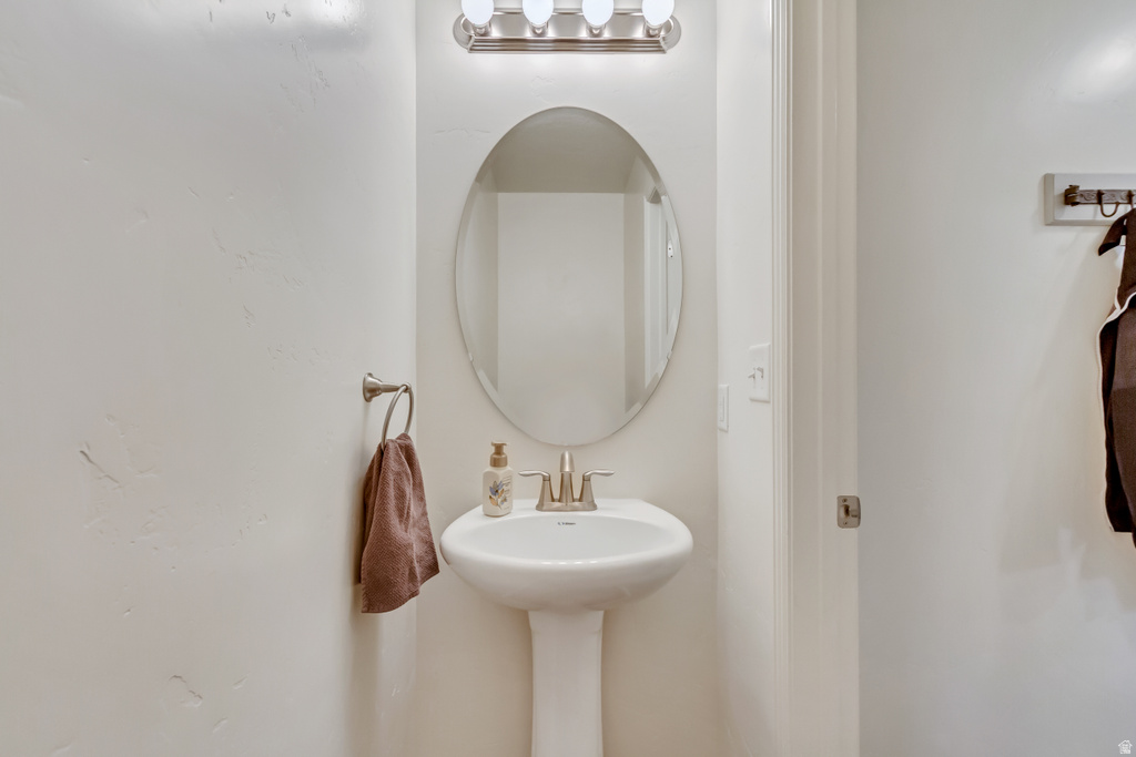 370 STONE HOLLOW DR Santaquin, UT 84655