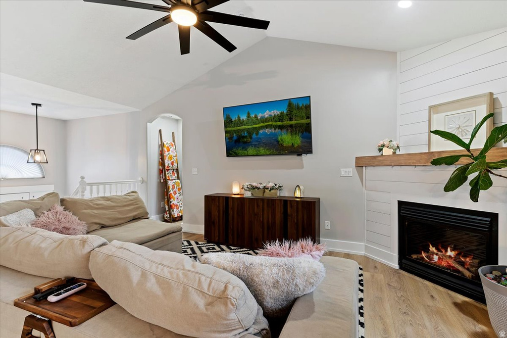 7478 S 1980 E South Weber, UT 84405