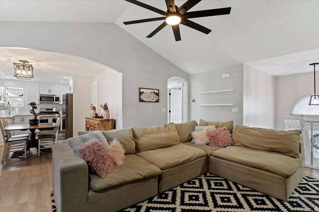 7478 S 1980 E South Weber, UT 84405