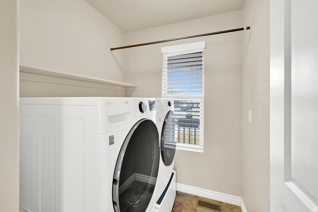 4450 W 5775 S Hooper, UT 84315