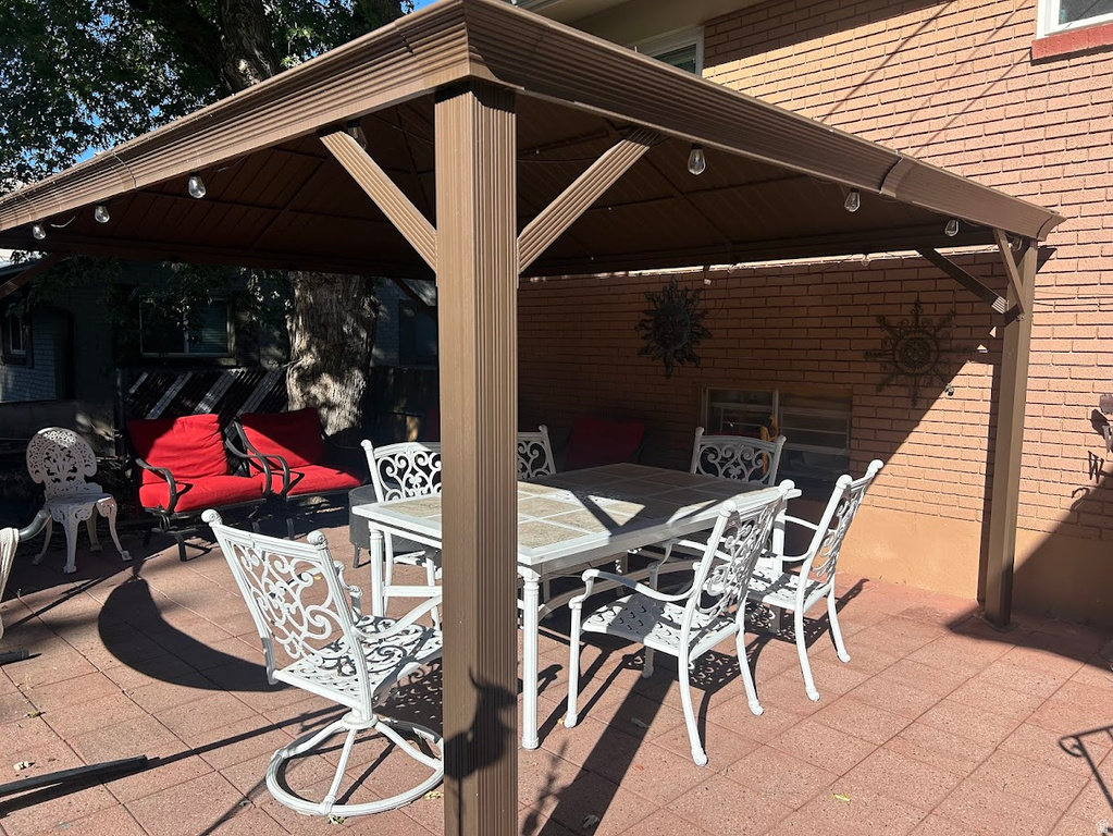 685 LAVINA DR South Ogden, UT 84403