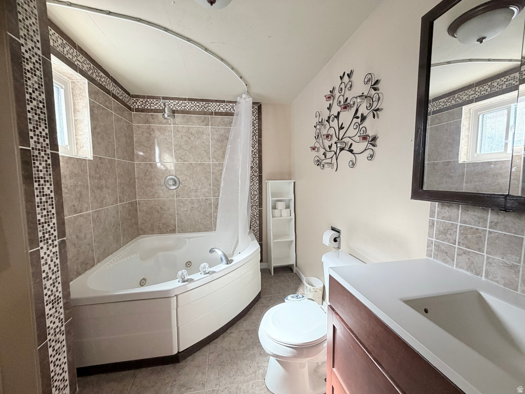 685 LAVINA DR South Ogden, UT 84403