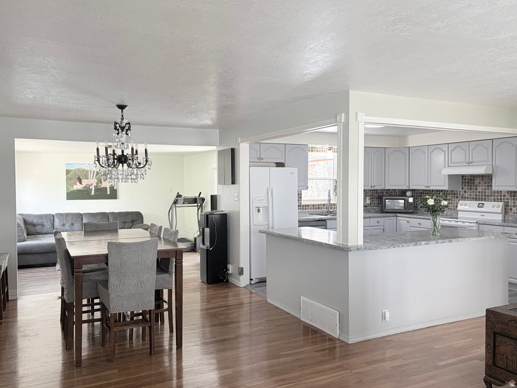 685 LAVINA DR South Ogden, UT 84403